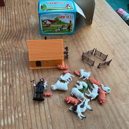Vintage farm set - vintage, water