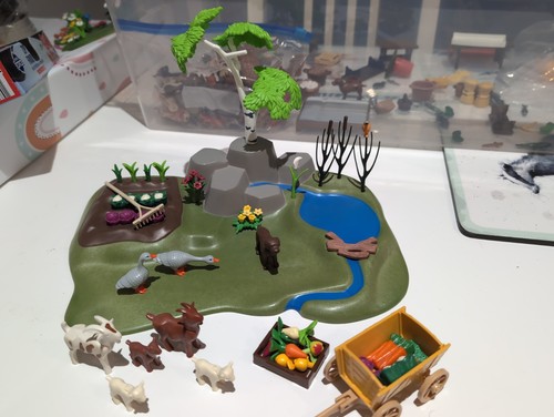 Playmobil life the farm - on,