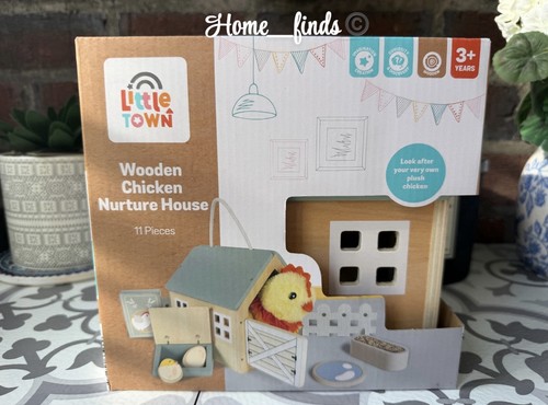 Little town wooden chicken - town,