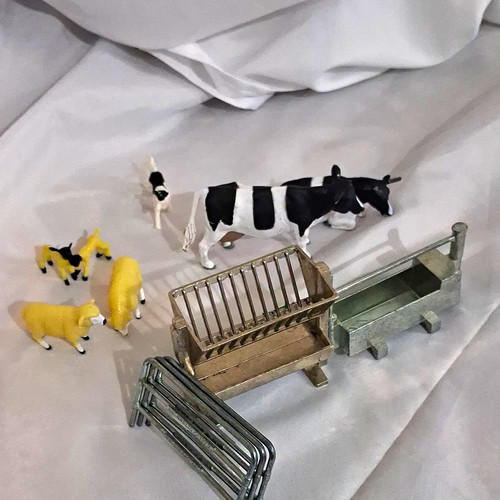 Britains farm animal figurine - britains,