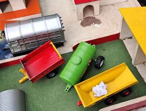 Farm sets accessories etc - sets,